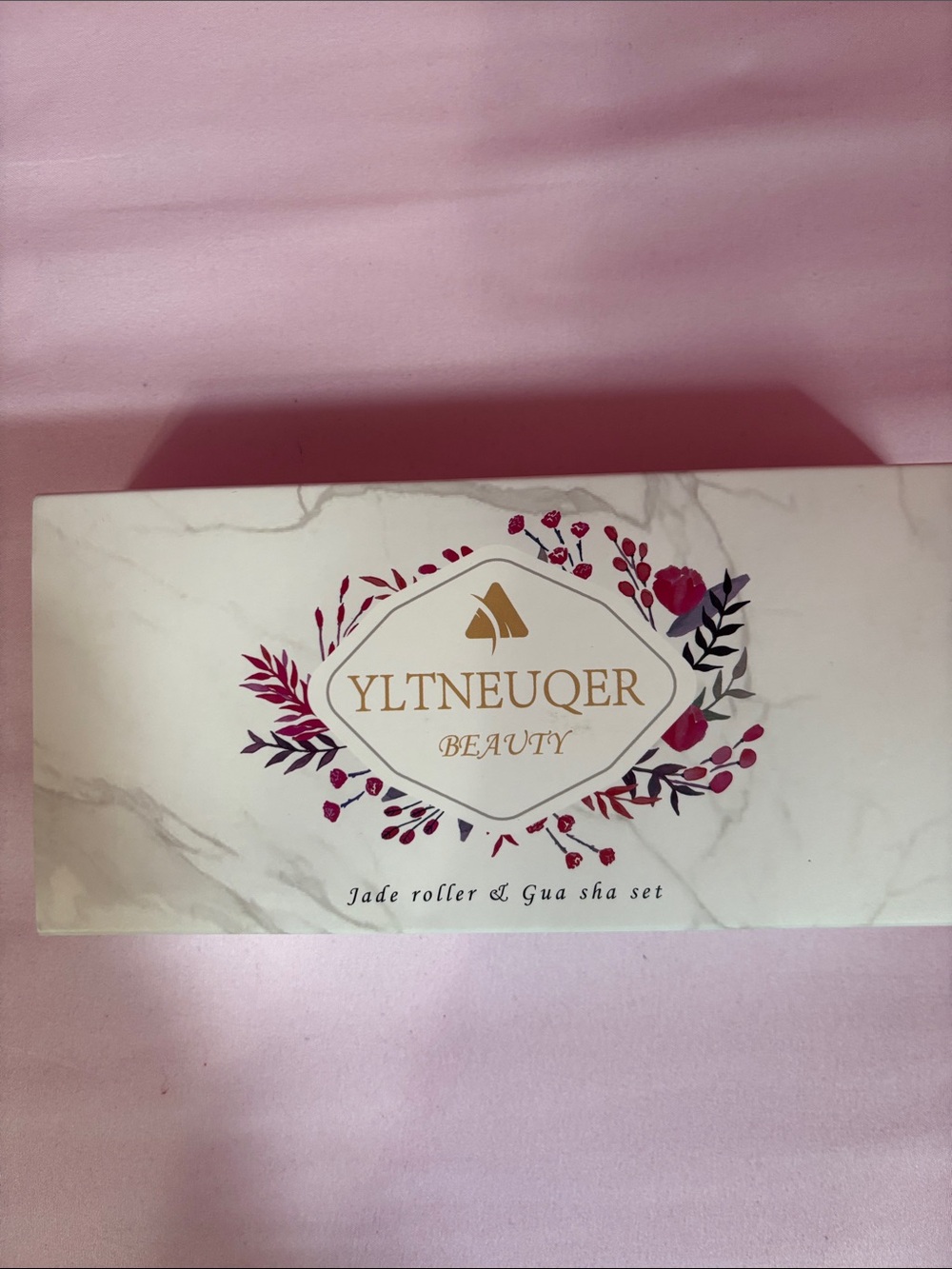 YLTNEUQER Beauty Jade Roller & Gua Sha Set - White Box NWT